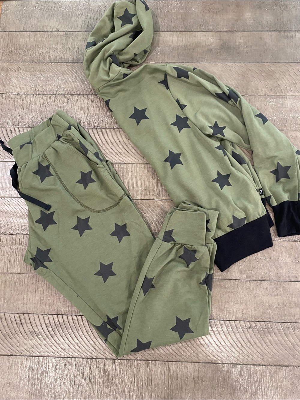 Terez Olive Green Star Print Jogger Set Sweatshirt Size S + Sweatpants Size M
